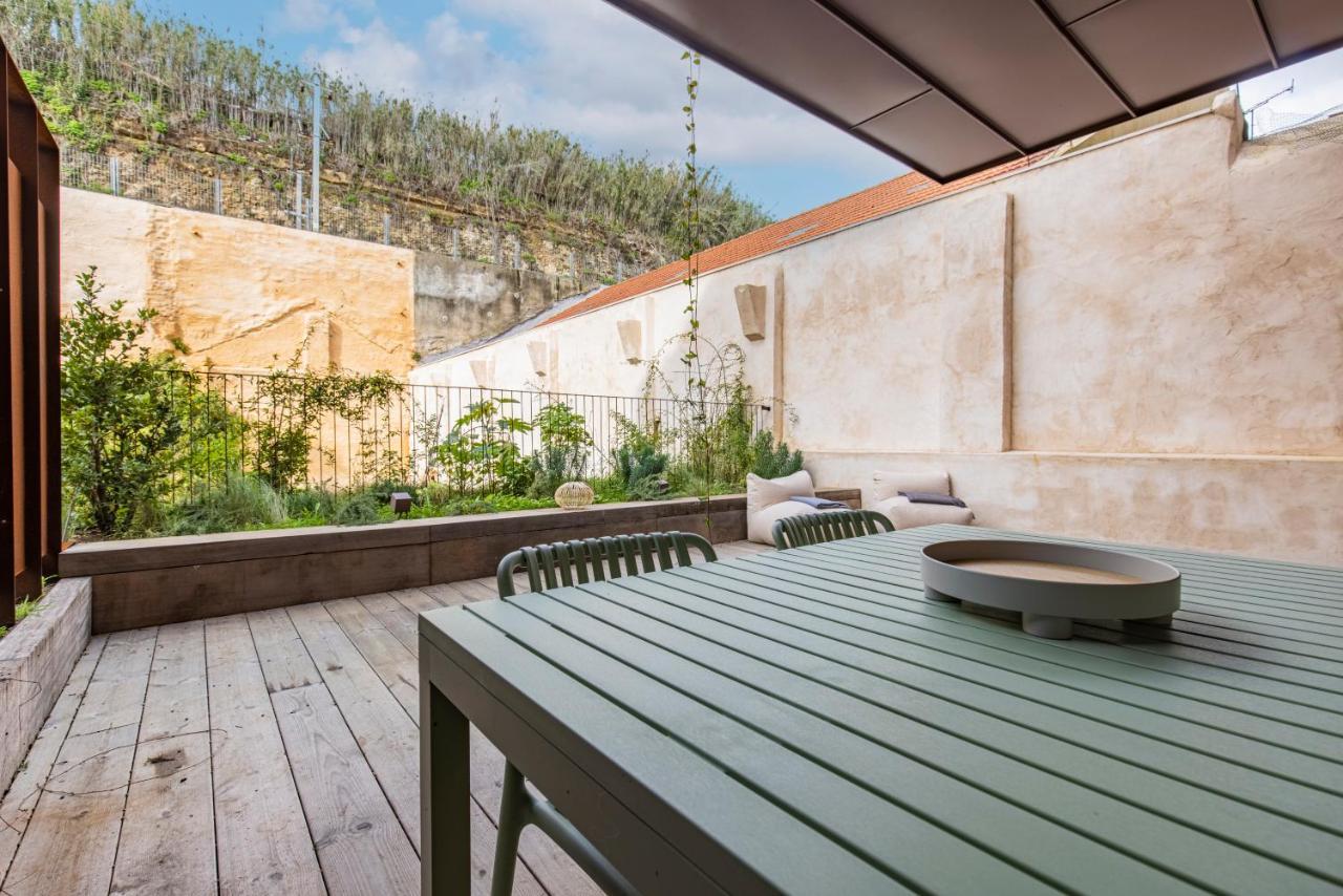 Deluxe 2Bdr Apartment W/ Patio By Lovelystay Lissabon Buitenkant foto