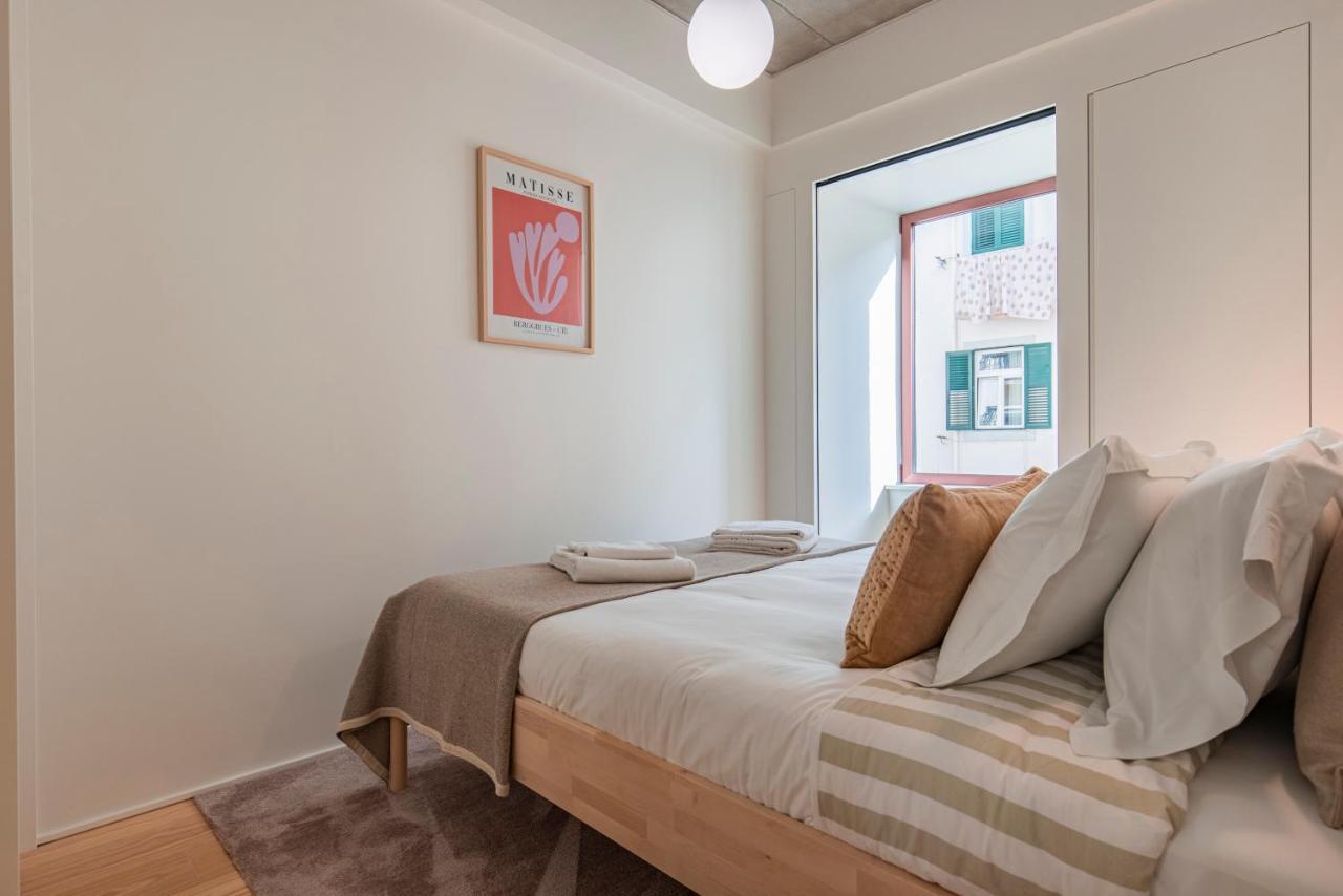 Deluxe 2Bdr Apartment W/ Patio By Lovelystay Lissabon Buitenkant foto