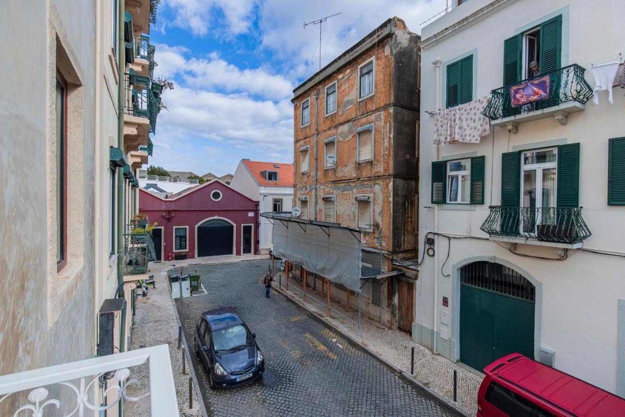 Deluxe 2Bdr Apartment W/ Patio By Lovelystay Lissabon Buitenkant foto