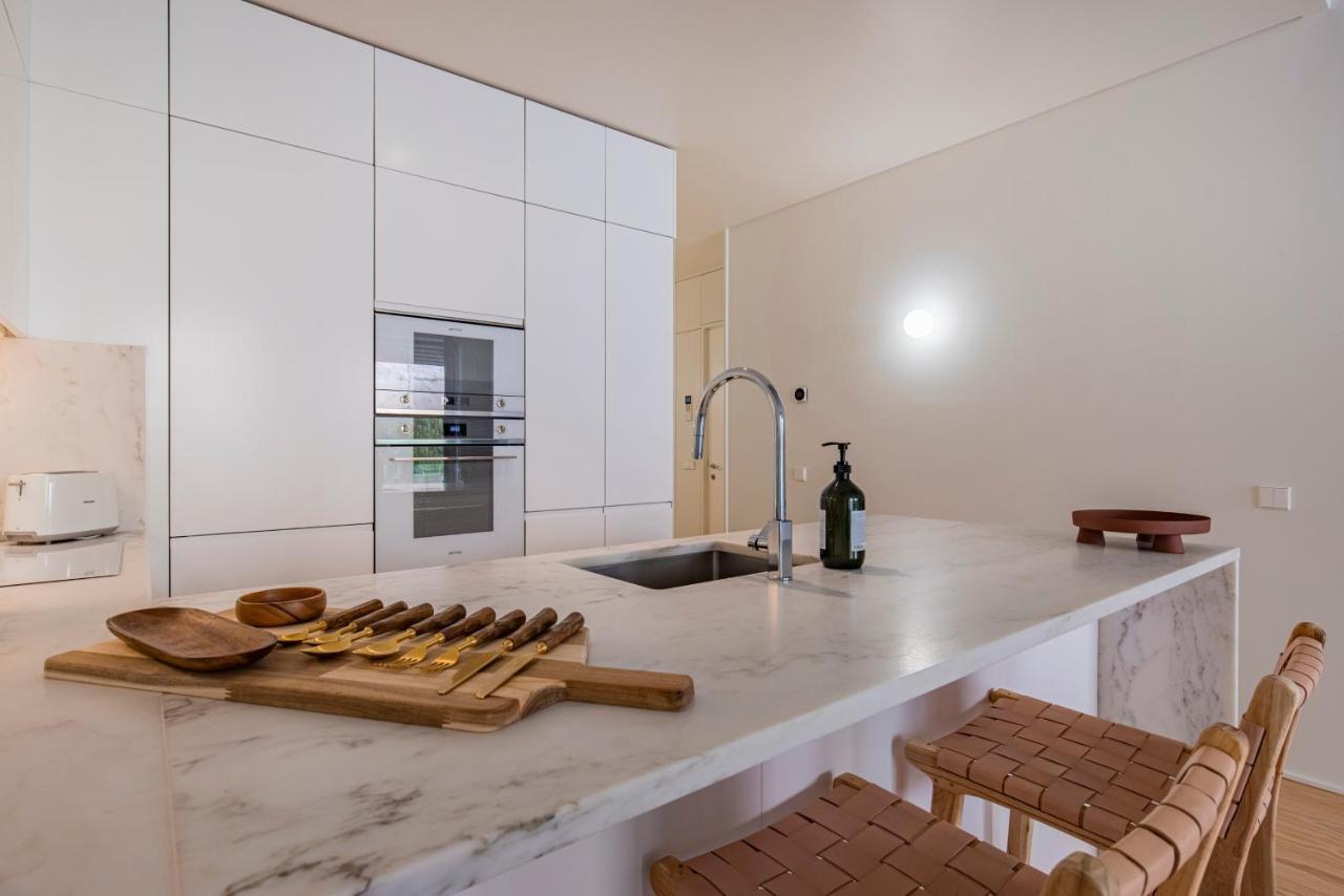 Deluxe 2Bdr Apartment W/ Patio By Lovelystay Lissabon Buitenkant foto