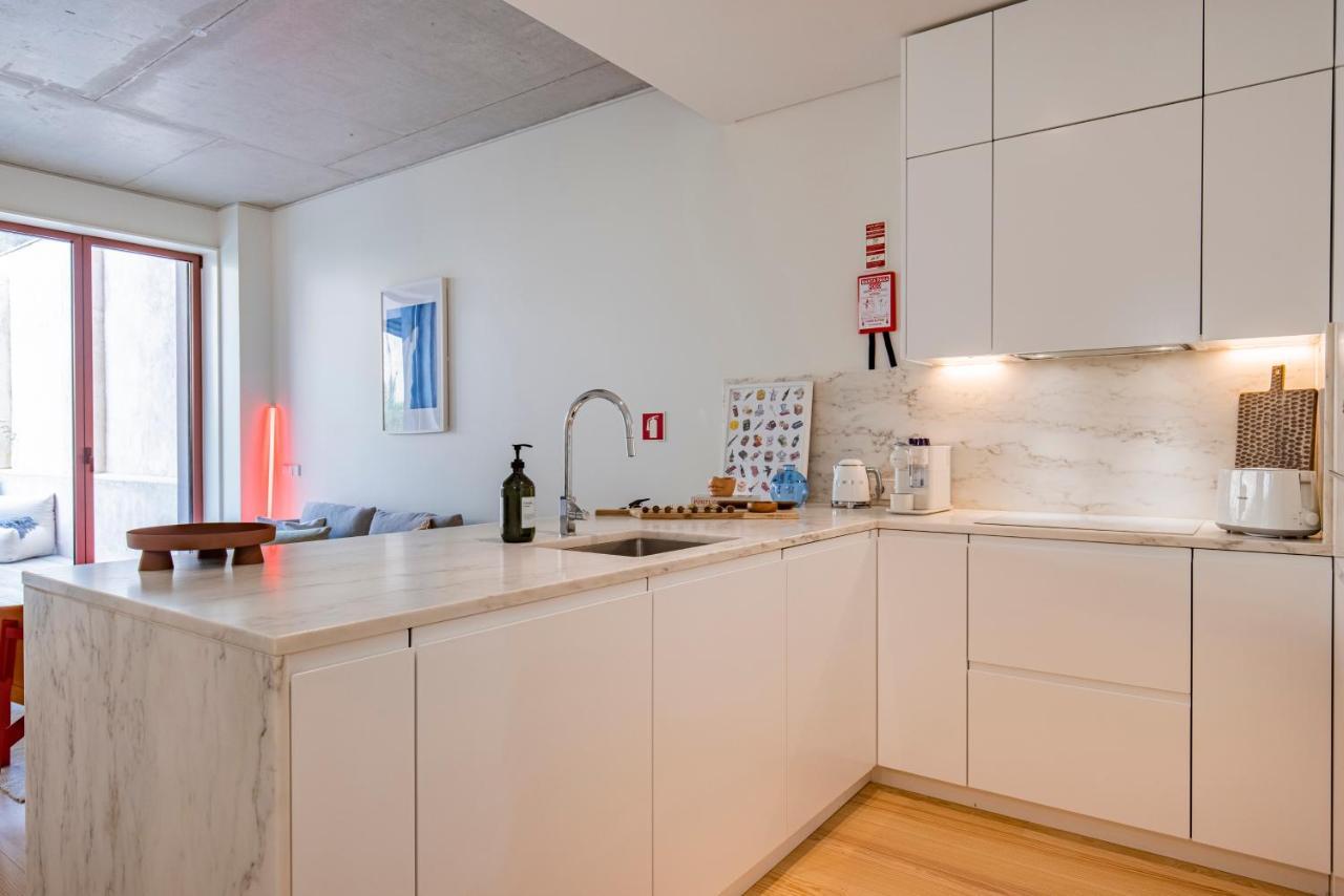 Deluxe 2Bdr Apartment W/ Patio By Lovelystay Lissabon Buitenkant foto
